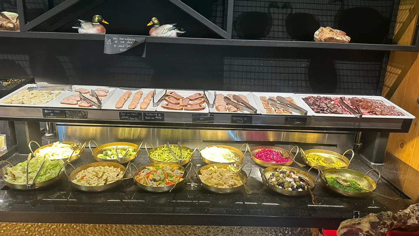 Buffet Charcuteries et accompagnements